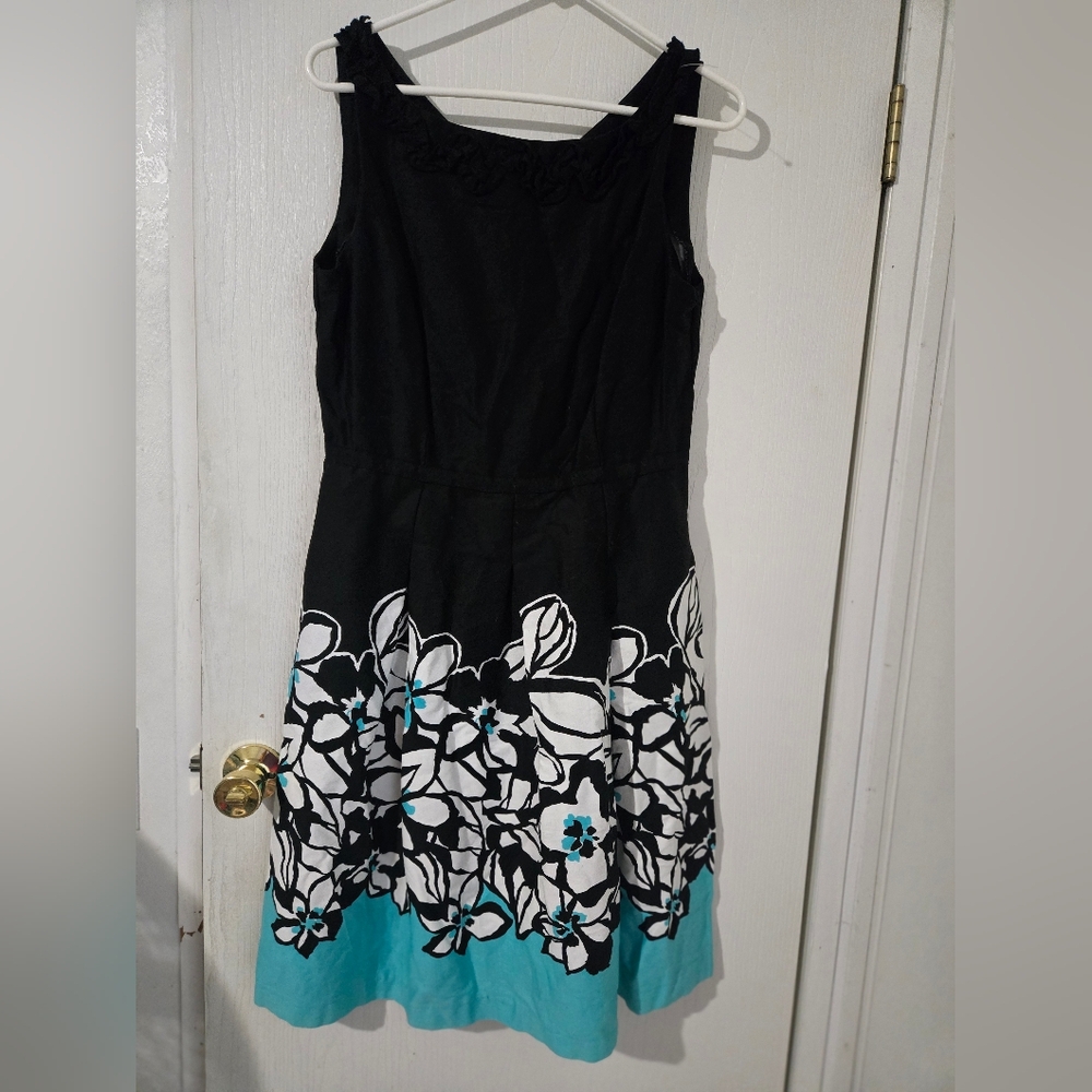 Danny & Nicole Black and Teal Floral Dress. Zips In Back.